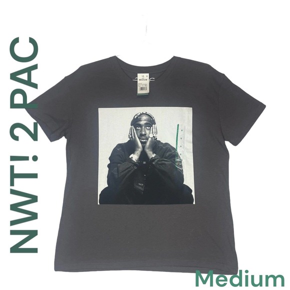 2 pac Tops - NWT ! 2 PAC WOMENS GRAPHIC t-SHIRT SZ MEDIUM GRAY